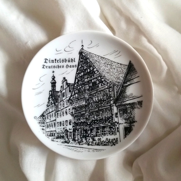 🇺🇦 COPY H Germany Porcelain Collectible Decorative Plate - Picture 1 of 2